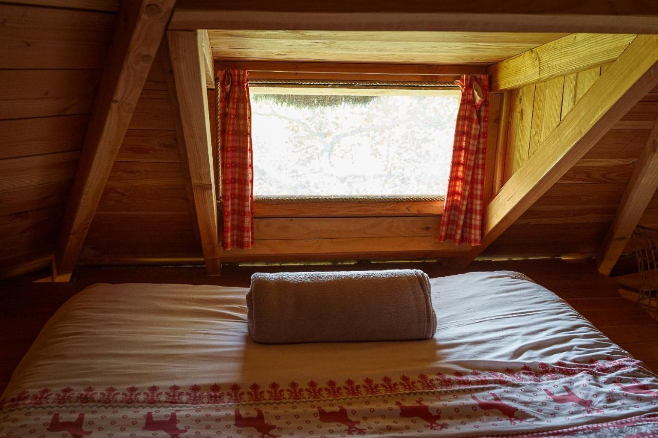 Cabane Perchee Dans Les Arbres Saint-Hilaire-en-Morvan Экстерьер фото