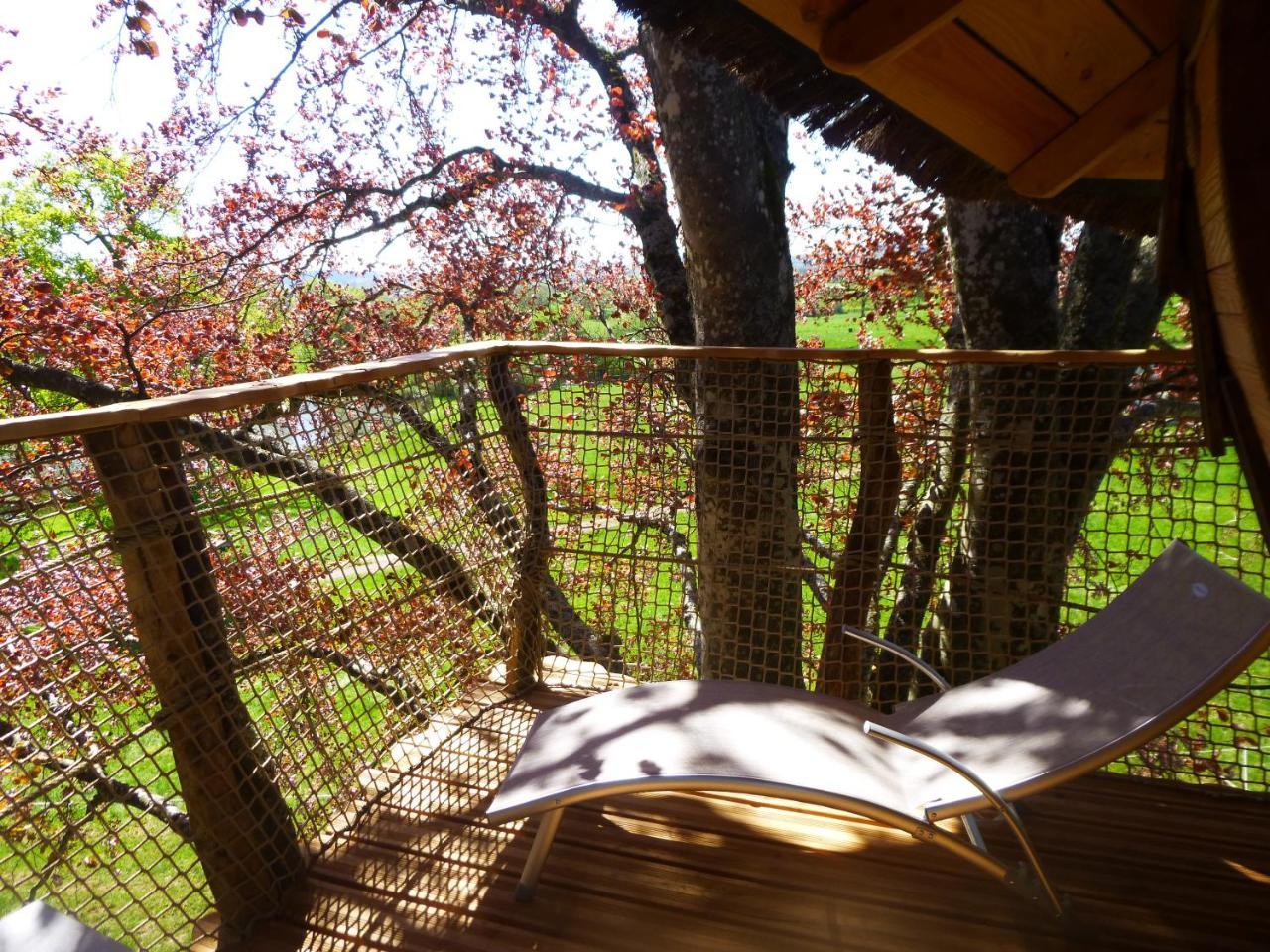 Cabane Perchee Dans Les Arbres Saint-Hilaire-en-Morvan Экстерьер фото